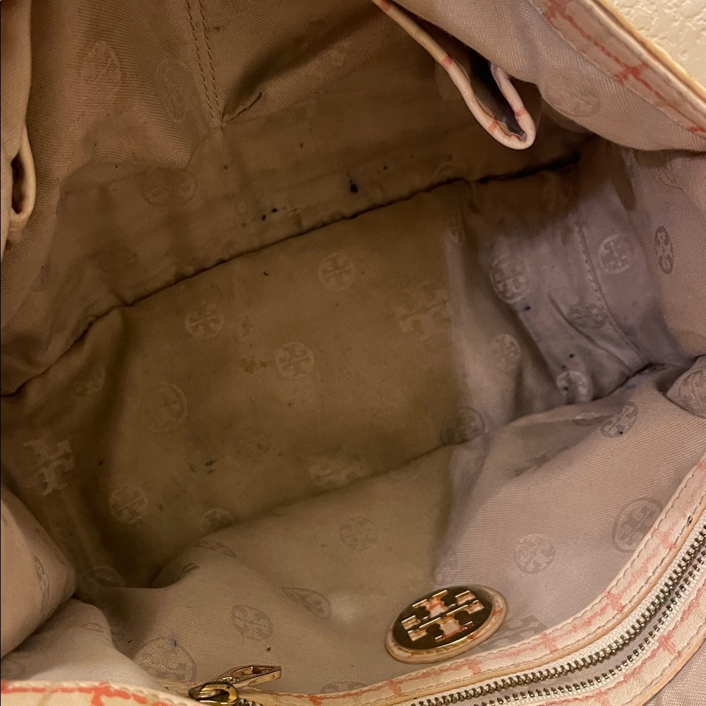 Tory Burch please check all picture of condition - Picture 13 of 17